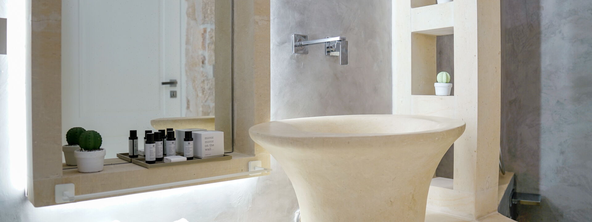 Vico Bianco Raro Rooms - Vico Castello Deluxe 3