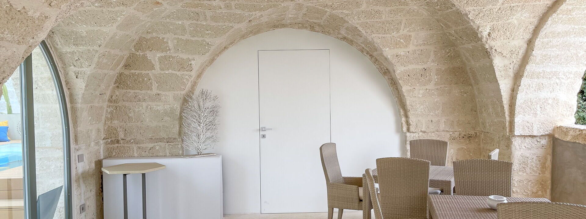 Vico Bianco Raro Rooms