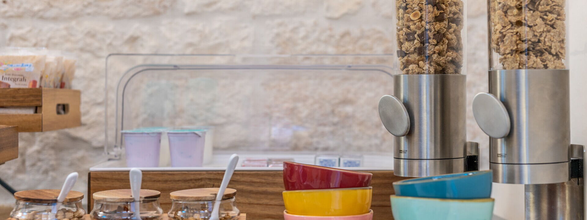 Vico Bianco Raro Rooms