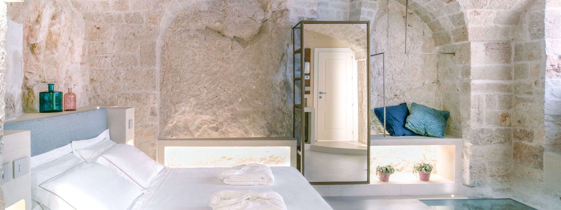 Vico Bianco Raro Rooms - Room Romantic Grotta Sant'oronzo 7