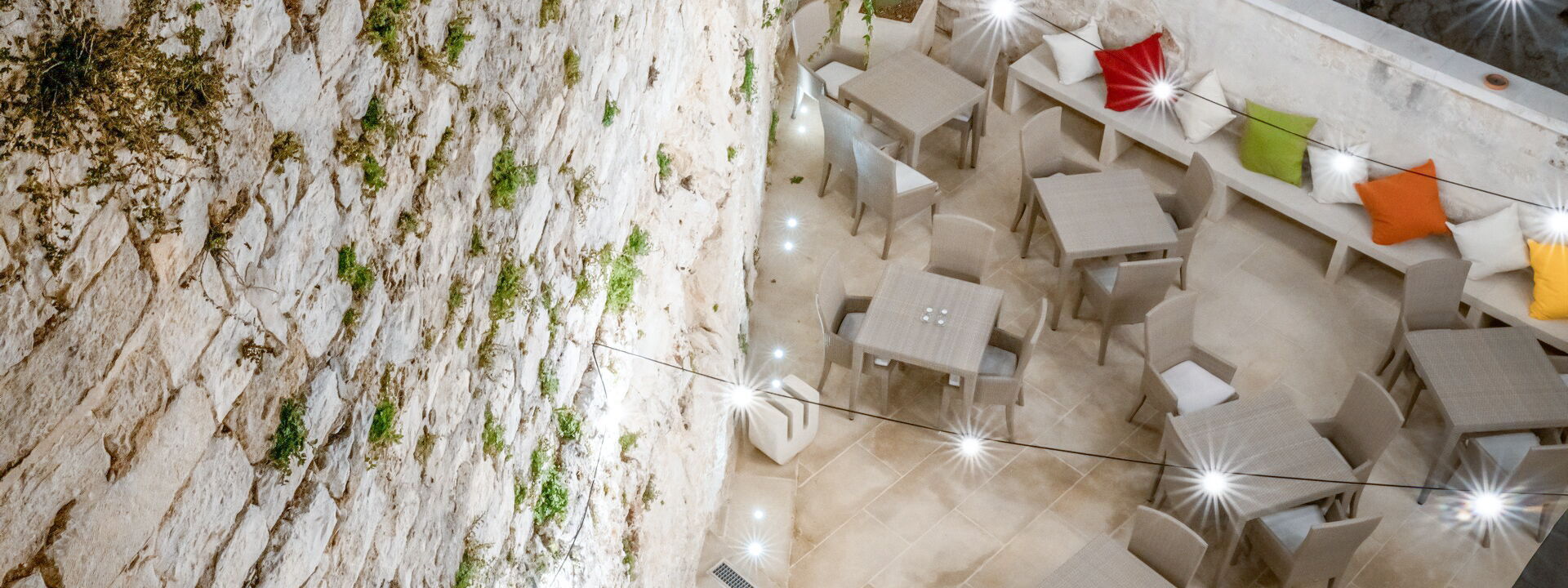 Vico Bianco Raro Rooms