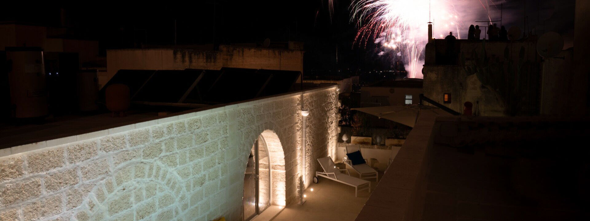 Vico Bianco Raro Rooms