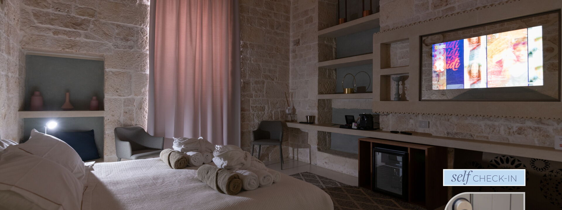 Vico Bianco Raro Rooms - Vico Bixio Deluxe 1