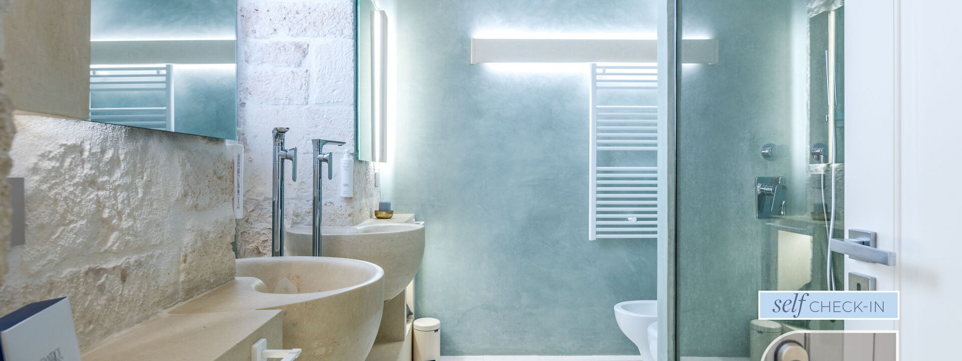 Vico Bianco Raro Rooms - Vico Bixio Deluxe 1