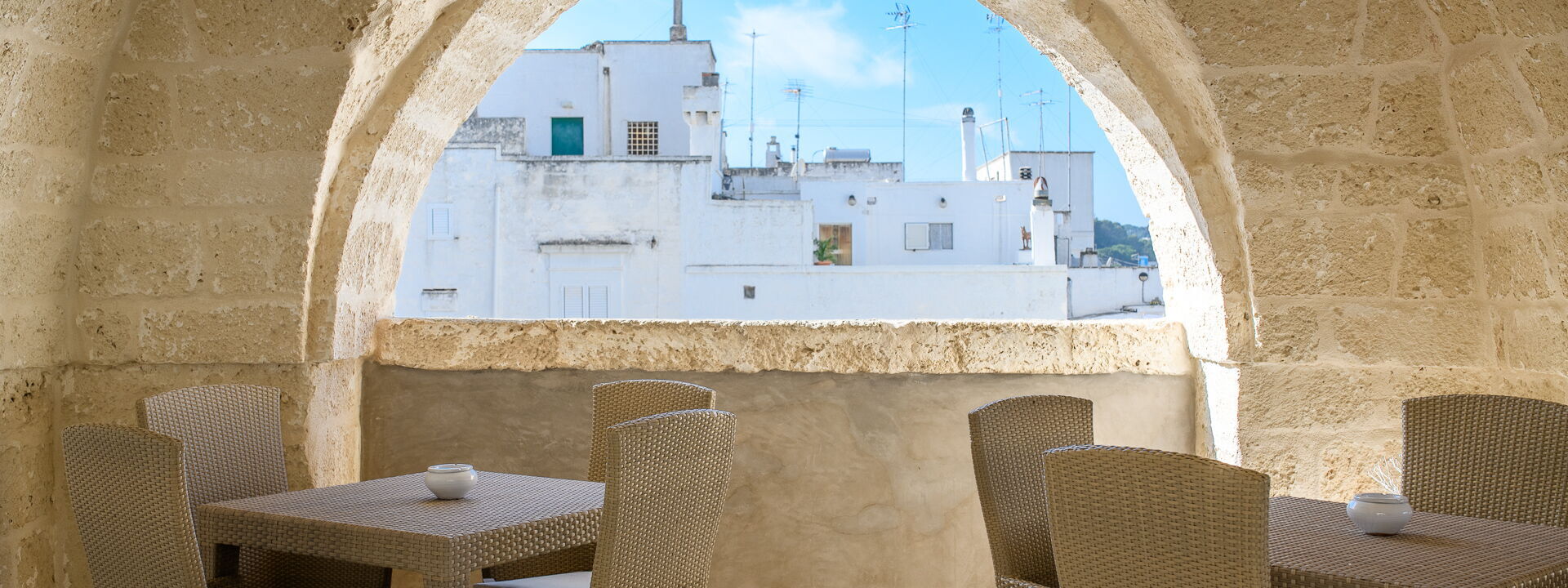 Vico Bianco Raro Rooms