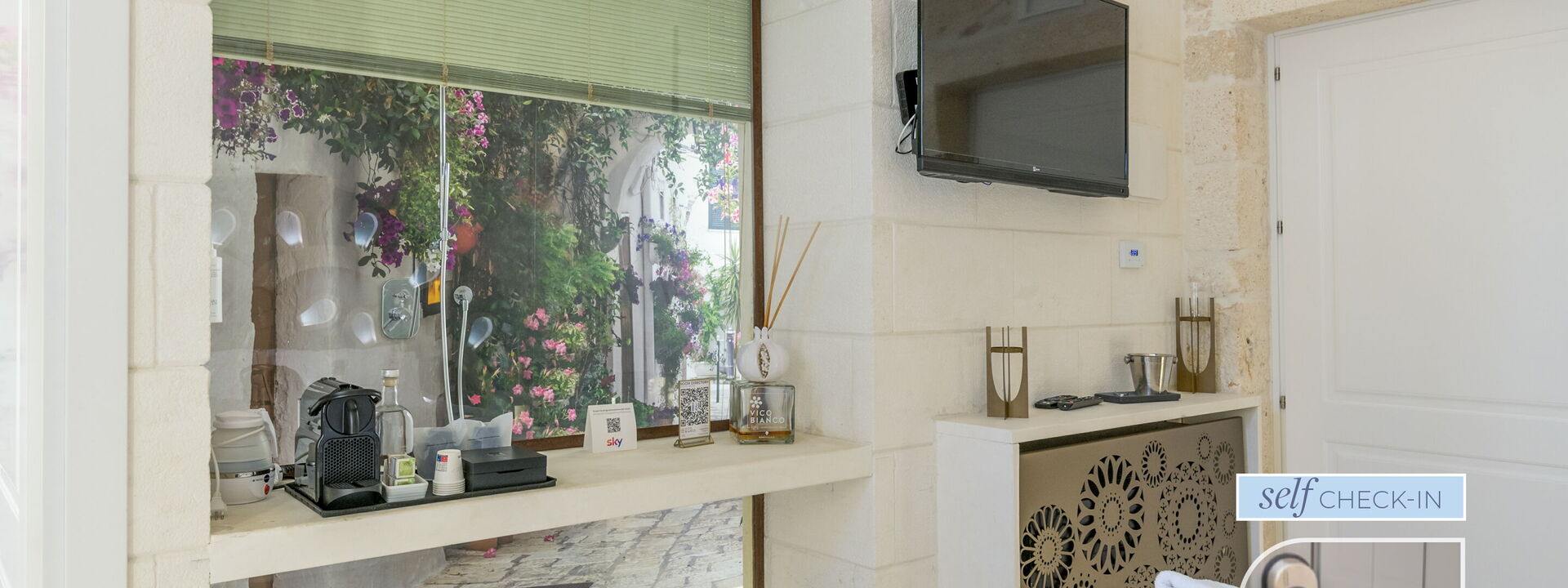 Vico Bianco Raro Rooms - Vico Quaranta Deluxe 2