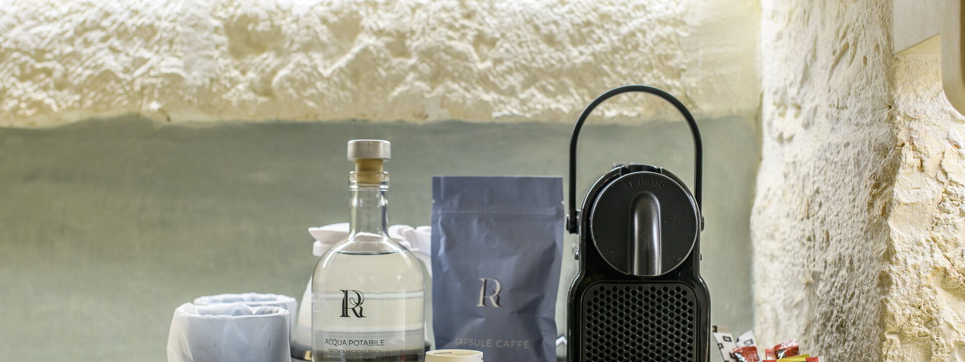 Vico Bianco Raro Rooms