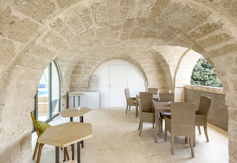 Vico Bianco Raro Rooms