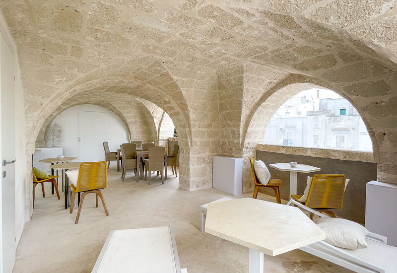 Vico Bianco Raro Rooms