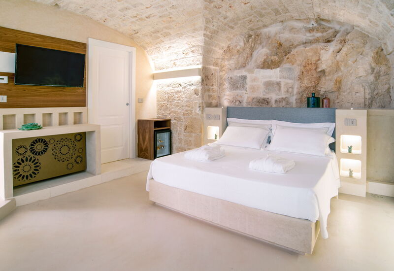 Vico Bianco Raro Rooms - Room Romantic Grotta Sant'oronzo 7
