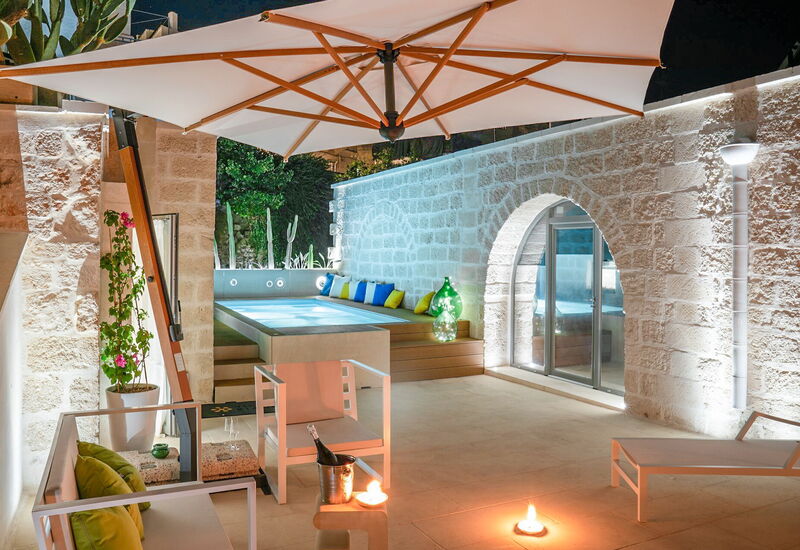 Vico Bianco Raro Rooms