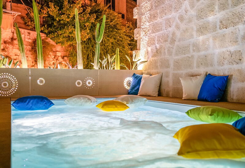 Vico Bianco Raro Rooms