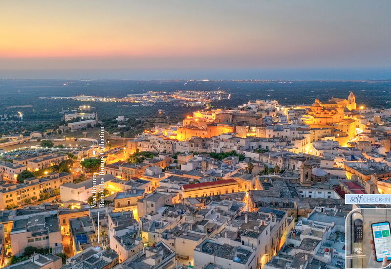 Vico Bianco Raro Rooms