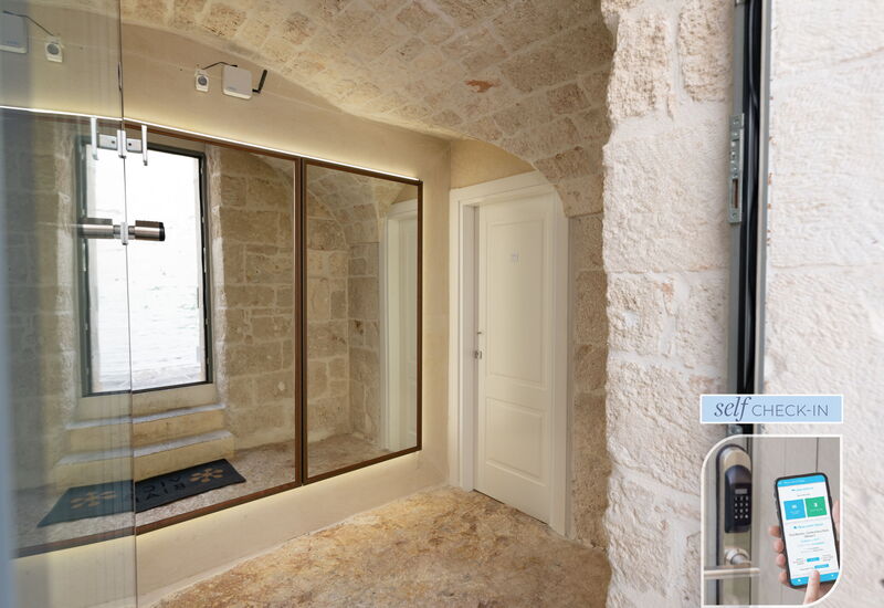 Vico Bianco Raro Rooms - Room Romantic Grotta Sant'oronzo 7