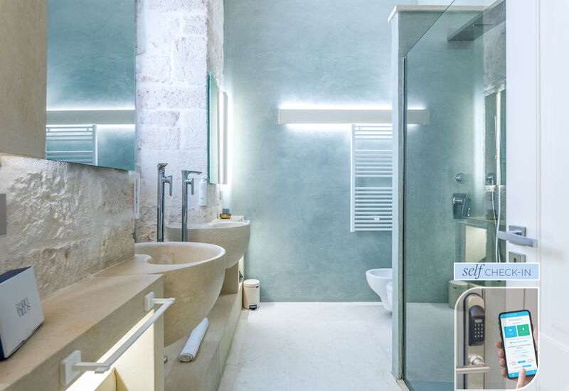 Vico Bianco Raro Rooms - Vico Bixio Deluxe 1