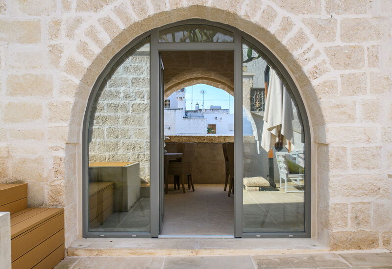 Vico Bianco Raro Rooms