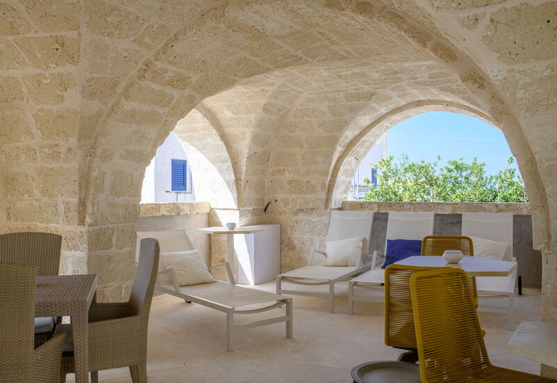 Vico Bianco Raro Rooms