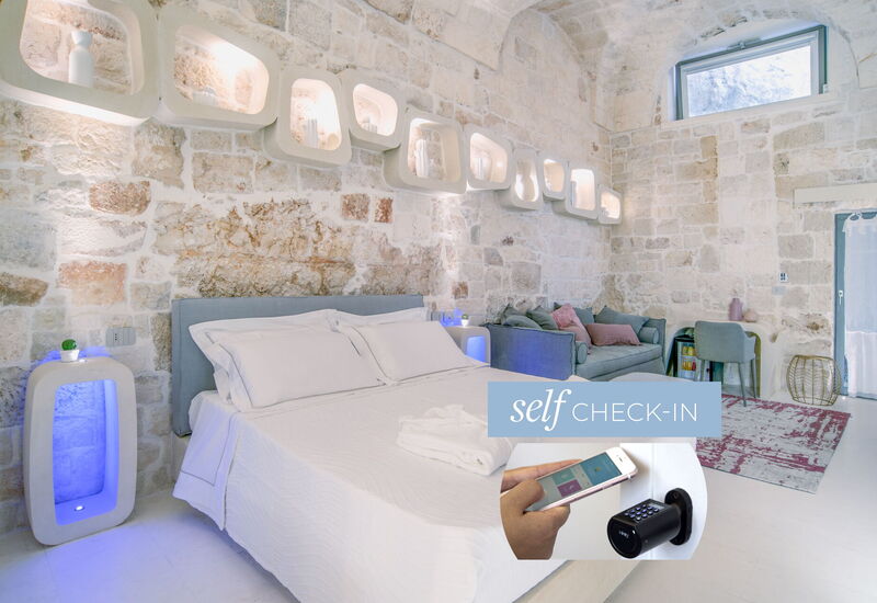 Vico Bianco Raro Rooms - Porta San Demetrio Junior Suite 4