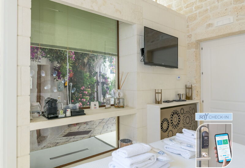 Vico Bianco Raro Rooms - Vico Quaranta Deluxe 2