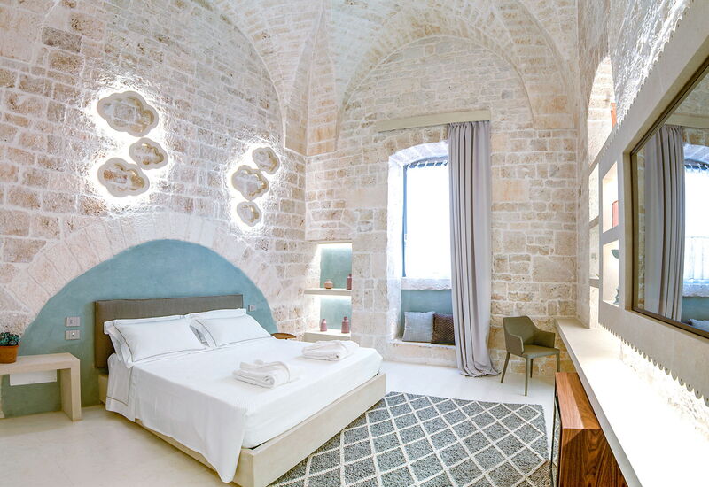 Vico Bianco Raro Rooms