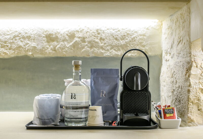 Vico Bianco Raro Rooms